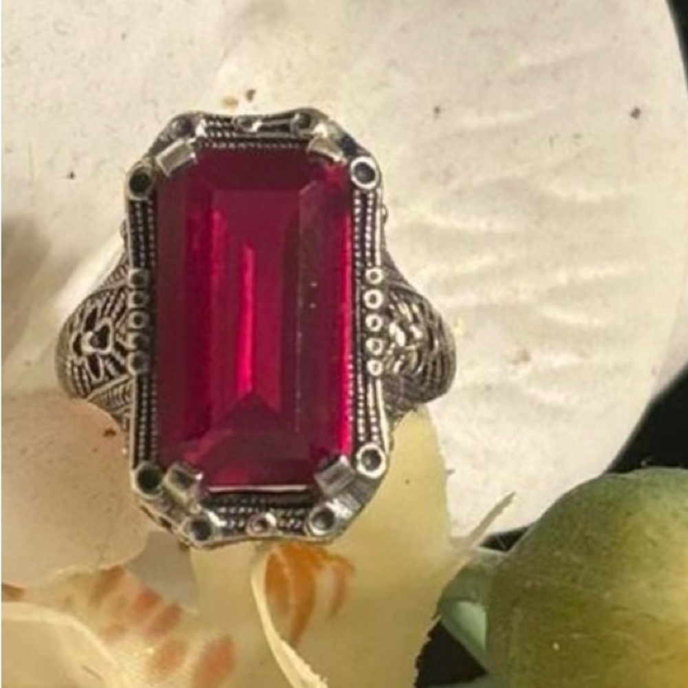 10ct Ruby cz in sterling silver